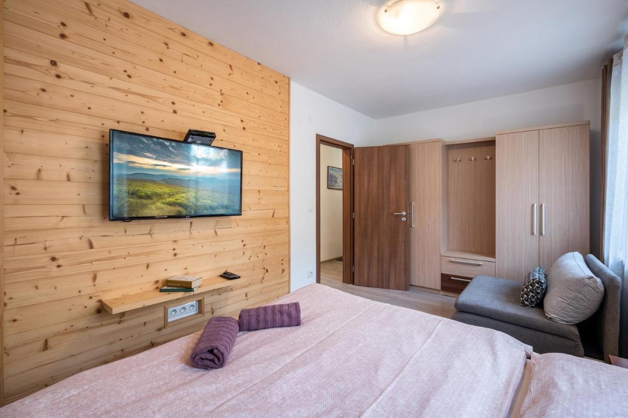 Apartment Anna Chopok, 1 110 M, Highest In Central Europe, On A Hiking Trail To Dumbier Demanovska Dolina Exterior photo